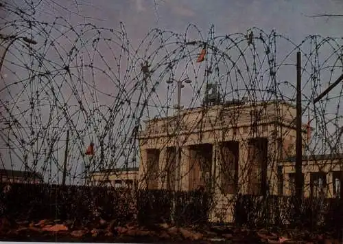 1000 BERLIN, BRANDENBURGER TOR nach dem 13. August 1961, Stacheldraht