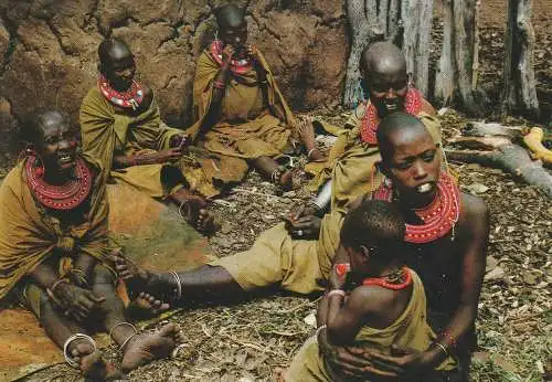 [Ansichtskarte] VÖLKERKUNDE / ETHNIC -Masai Women, Kenya. 