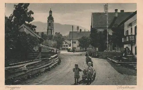 [Ansichtskarte] 8172 LENGGRIES, Dorfstrasse, spielende Kinder, 1932. 