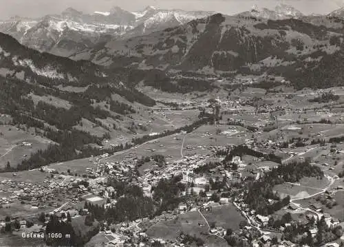 [Ansichtskarte] CH 3780 GSTAAD GR, Luftaufnahme. 