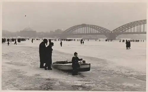 [Ansichtskarte] 4000 DÜSSELDORF, Photo-AK, Der zugefrorene Rhein, Photo - Goertz. 