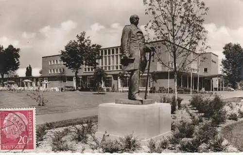 [Ansichtskarte] 5160 DÜREN, Bismarckdenkmal und Stadthalle, 1956. 