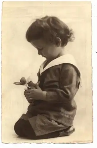 [Ansichtskarte] KINDER - Mädchen mit Spielzeug - Osterhasen, Photograph Dickopf - Siegburg. 