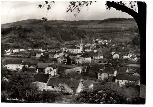 [Ansichtskarte] L 9390 REISDORF, Blick über den Ort, Photo Druckenmüller. 