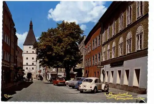 [Ansichtskarte] A 5280 BRAUNAU, Salzburger Strasse, Bank, VW - Käfer, AUDI, OPEL. 