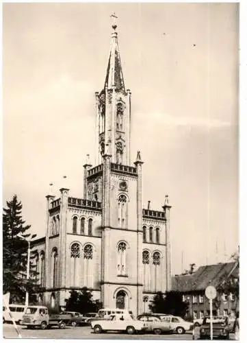 [Ansichtskarte] 0-1432 FÜRSTENBERG, ev. Stadtkirche, Oldtimer. 