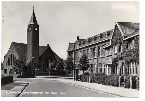 [Ansichtskarte] ZUID - HOLLAND - SLIEDRECHT, Middelsiepstraat met Geref. Kerk, Ed.: Boekhandel De Waard. 