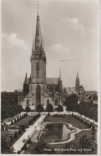 [Ansichtskarte] 4230 WESEL, Willi - Brordi - Platz und Kirche, 1934. 