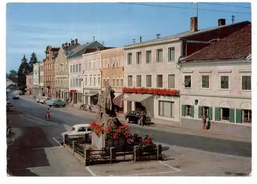 [Ansichtskarte] A 4950 ALTHEIM, Kriegerdenkmal, Oldtimer RENAULT, 1966. 