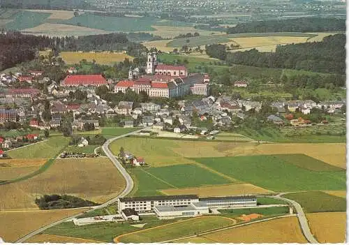 [Ansichtskarte] A 4490 ST. FLORIAN, Luftaufnahme Höhere Landwirtschaftliche Bundeslehranstalt, Fussball - Stadion. 