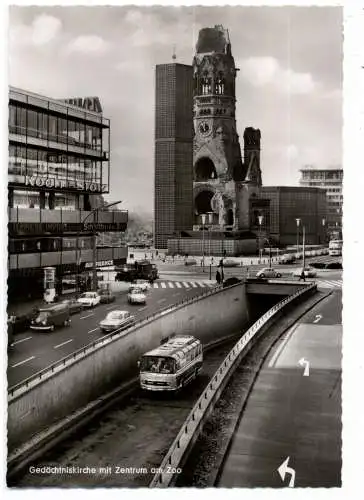 [Ansichtskarte] 1000 BERLIN, Gedächtniskirchemit Zentrum am Zoo, Oldtimer, Omnibus, VW - Bus, AUSI, Karmann - Ghia... 