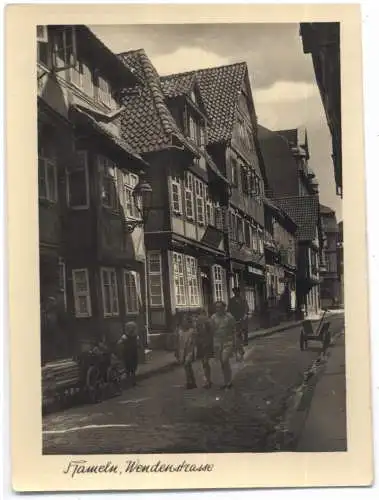 [Ansichtskarte] 3250 HAMELN, Wendenstrasse, Kinder mit Bollerwagen. 