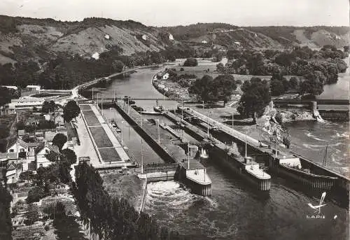 [Ansichtskarte] BINNENSCHIFFE - SEINE, Schleusen Amfreville-sous-les-Monts, Luftaufnahme. 