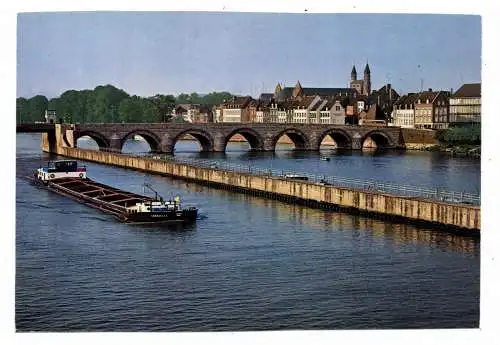 [Ansichtskarte] BINNENSCHIFFE - MAAS, Frachtschiff "CARAVELLE" vor Maastricht. 