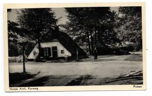 [Ansichtskarte] GELDERLAND - PUTTEN, Huisje Arnh. Karweg, Fietsen. 