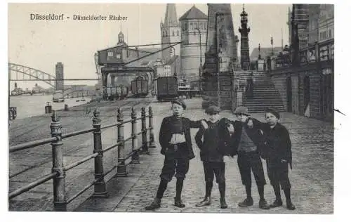 [Ansichtskarte] 4000 DÜSSELDORF, "Düsseldorfer Räuber" am Hafen. 