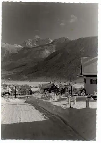 [Ansichtskarte] A 4824 GOSAU, Dorfstrasse im Schnee, 1965. 