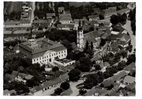 [Ansichtskarte] A 3550 LANGENLOIS - GOBELSBURG, Schloß und Umgebung, Luftaufnahme. 