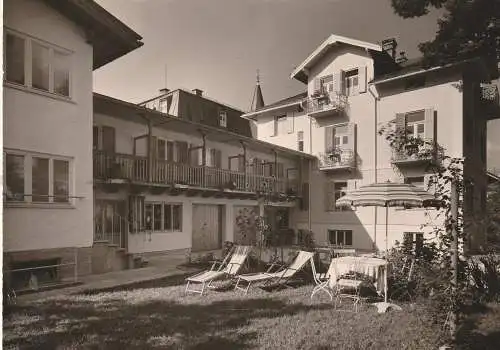 [Ansichtskarte] 8230 BAD REICHENHALL, Pension Dora, Frühlingstrasse, Gartenansicht. 