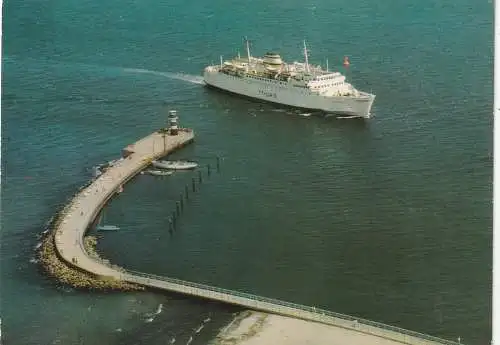 [Ansichtskarte] OZEANSCHIFFE - FÄHRE / FERRY, "PETER PAN" vor Travemünde, TT-Linie. 