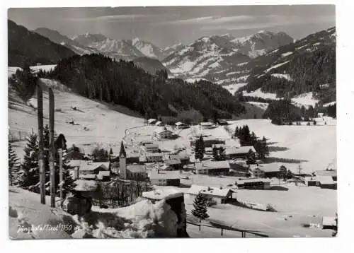 [Ansichtskarte] A 6991 JUNGHOLZ / Tirol, Blick auf den Ort, rücks. kl. Klebereste. 