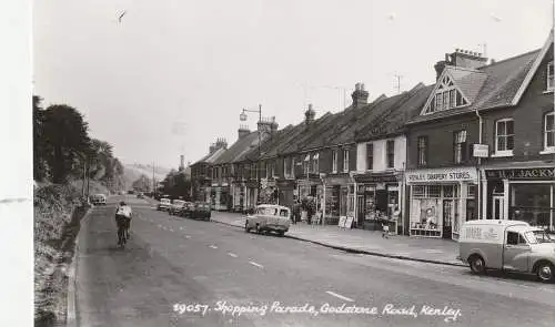 [Ansichtskarte] ENGLAND - LONDON - CROYDON - KENLEY, Godstone Road, Shopping Parade, Oldtimer. 