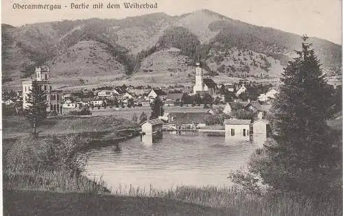 [Ansichtskarte] 803 OBERAMMERGAU, Weiherbad, Blick auf den Ort, Verlag Fränzl - München. 