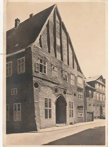 [Ansichtskarte] 2120 LÜNEBURG, Am Berge 35, Patrizierhaus, DKV Deutscher Kunst Verlag. 