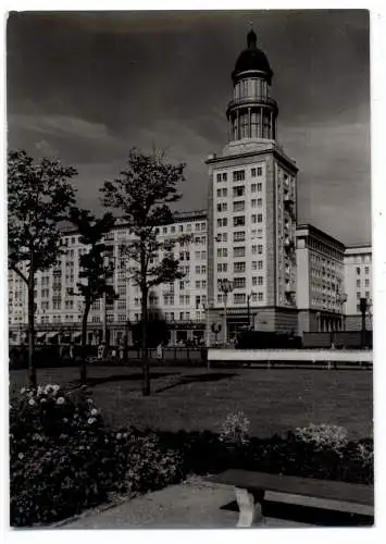 [Ansichtskarte] 1000 BERLIN, Karl - Marx - Allee ( Stalin - Allee), Frankfurter Tor. 