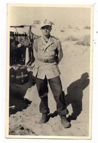 [Ansichtskarte] MILITÄR - WEHRMACHT II. WK, Photo - AK Soldat Afrika Corps. 