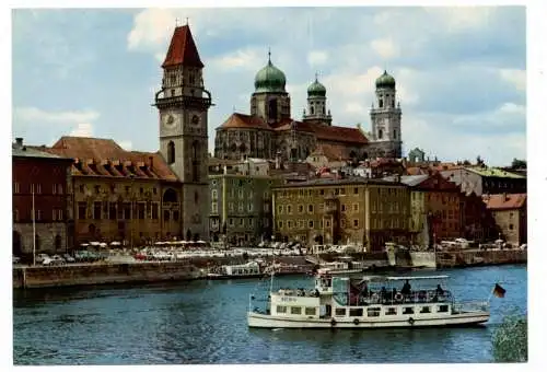 [Ansichtskarte] BINNENSCHIFFE - DONAU, "BATAVIA" vor Passau. 