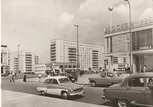 [Ansichtskarte] 1000 BERLIN, Karl - Marx - Allee, WARTBURG, WOLGA, SKODA, 1965. 