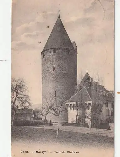 [Ansichtskarte] CH 1470 ESTAVAYER LE LAC FR, Tour du Chateau, geschrieben an Madame Godefroy, Villa Boileau Auteuil, 1908, Ankunftsstempel LONDON ?. 