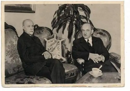 [Ansichtskarte] POLITIK / GESCHICHTE - DR. BENES / MASARYK, 1938, Sonderstempel 20 Jahre Tschechische Legion, leichter Abrieb rückseitig. 