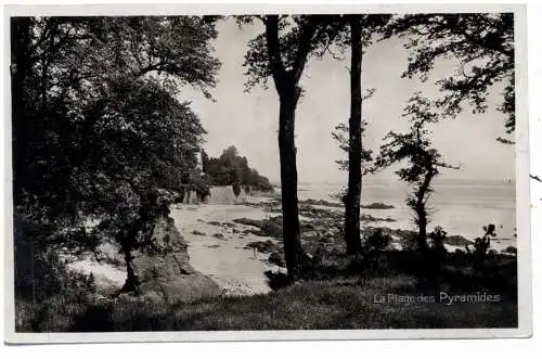 [Ansichtskarte] F 29170 FOURESNANT, Beg Meil, la Plage des Pyramides, 1944. 