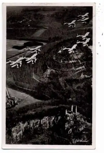 [Ansichtskarte] 5330 KÖNIGSWINTER, Nach der Rheinlandbefreiung - Jagdstaffel überfliegt den Drachenfels. 