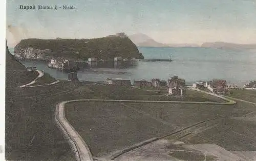 [Ansichtskarte] I 80078 PUZZUOLI - NISIDA, 1911, color, Ambulant / TPO / Bahnpost Napoli - Roma, kl. Einriss. 
