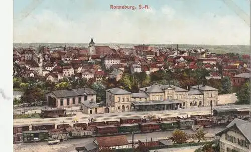 [Ansichtskarte] 0-6515 RONNEBURG, Bahnhof und Umgebung. 