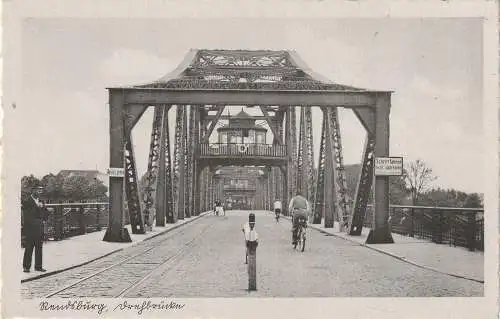 [Ansichtskarte] 2390 RENDSBURG, Hochbrücke, "Schritt fahren / Nicht überholen". 