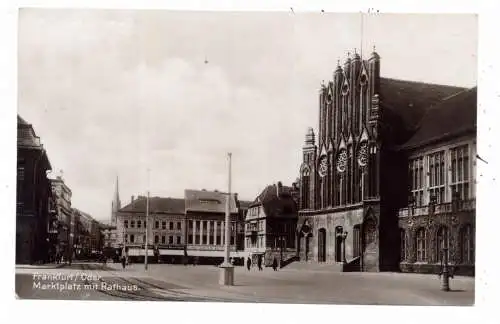 [Ansichtskarte] 0-1200 FRANKFURT / Oder, Marktplatz mit Rathaus. 