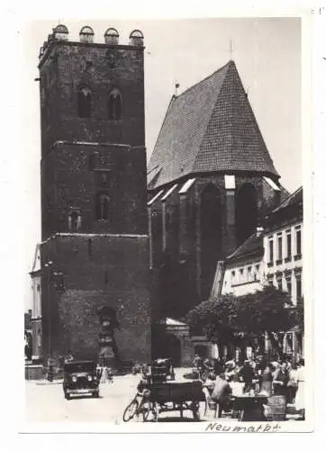 [Ansichtskarte] NIEDER - SCHLESIEN, NEUMARKT / SRODA SLASKA, Torturm und Pfarrkirche, Nachkriegskarte. 