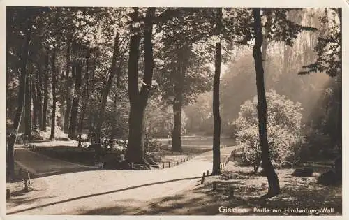 [Ansichtskarte] 6300 GIESSEN, Partie am Hindenburg - Wall, Verlag Metz. 