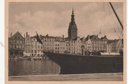 [Ansichtskarte] WESTPREUSSEN - ELBING / ELBLAG, Blick über den Elbingfluß, Frachtschiff. 