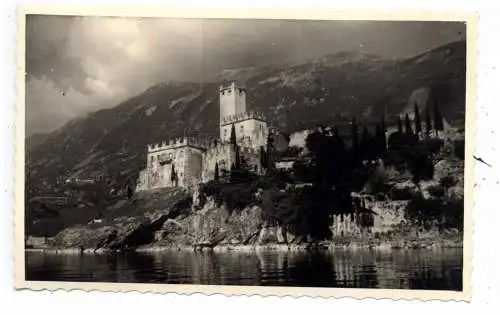 [Ansichtskarte] I 37018 MALCESINE, Blick vom See, Photo-AK, 1953. 