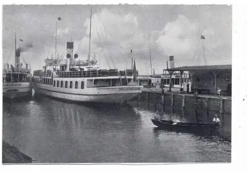 [Ansichtskarte] OZEANSCHIFFE - FÄHREN "FLORA" und "PREUSSEN" im Hafen Kahlberg / Westpreussen, Nachkriegskarte. 