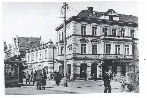 [Ansichtskarte] WESTPREUSSEN - ELBING / ELBLAG, Friedrich - Wilhelm - Platz, Schmiedestrasse, Strassenbahn, DRESDNER BANK Gebäude, Nachkriegskarte. 
