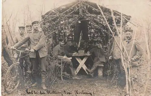 [Ansichtskarte] F 02820 CORBENY, 1. Weltkrieg, "Laube bei Stellung Eva (Korbeny)" mit Feldtelephon, 1916, Photo-AK. 