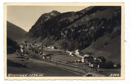 [Ansichtskarte] A 6156 GRIES am Brenner, Brenner, Bahnhof / Grenzstation, 1942. 