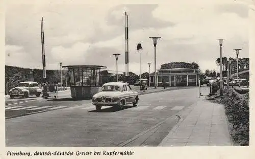 [Ansichtskarte] 2390 FLENSBURG - KUPFERMÜHLE, Grenze Dänemark - Deutschland, RENAULT DAUPHINE, OPEL OLYMPIA, 1957. 