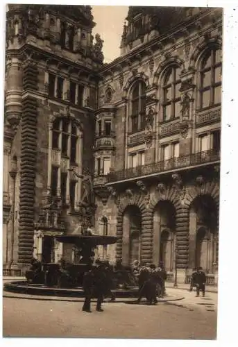 [Ansichtskarte] 2000 HAMBURG, Rathaus, Ehrenhof, Verlag Büttner. 